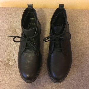 DNA Footwear 7.5 black leather boots